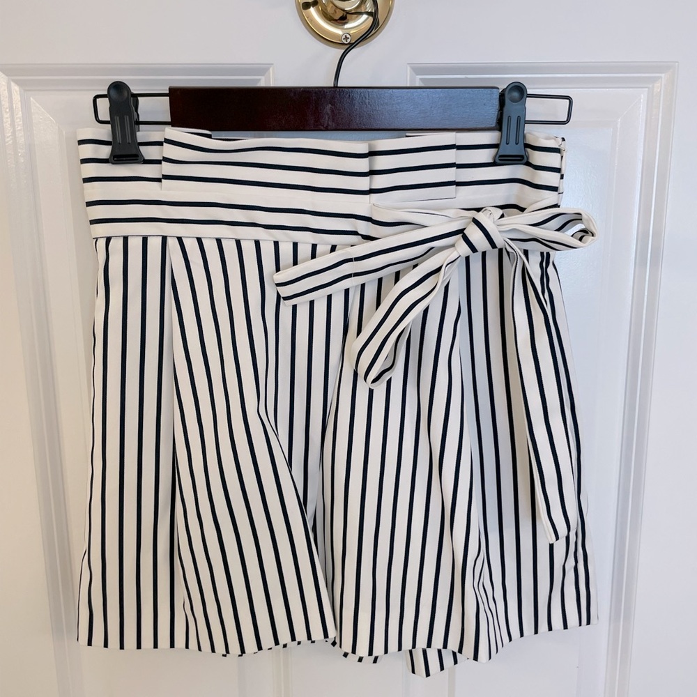 Zara shorts NWT size small